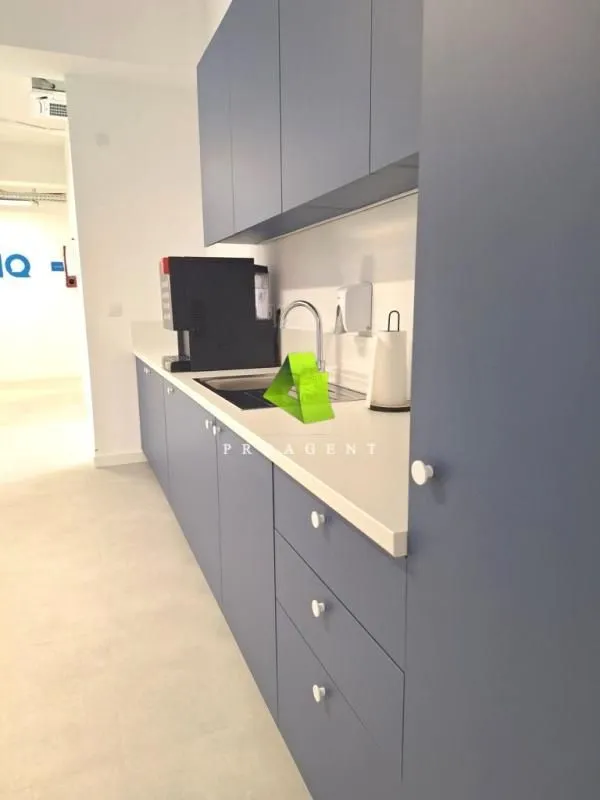 Rent, office space, 28m², Medijana, Niš