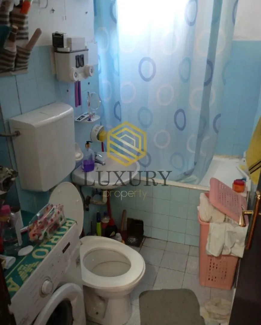 Prodaja, dvosoban stan, 68m², Lepa Kata, Podgorica