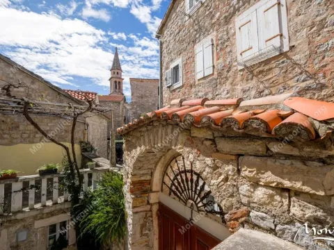 Sale, house, 91m², Stari Grad, Budva - image 21