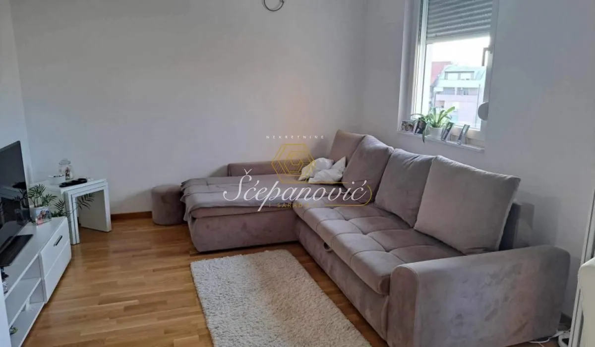 Prodaja, trosoban stan, 83m², Bulevar patrijarha Pavla, Novi Sad Sve Podlokacije