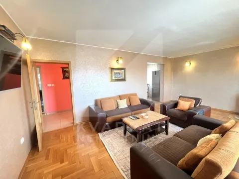 Izdavanje, dvosoban stan, 90m², Tološi, Podgorica - image 3