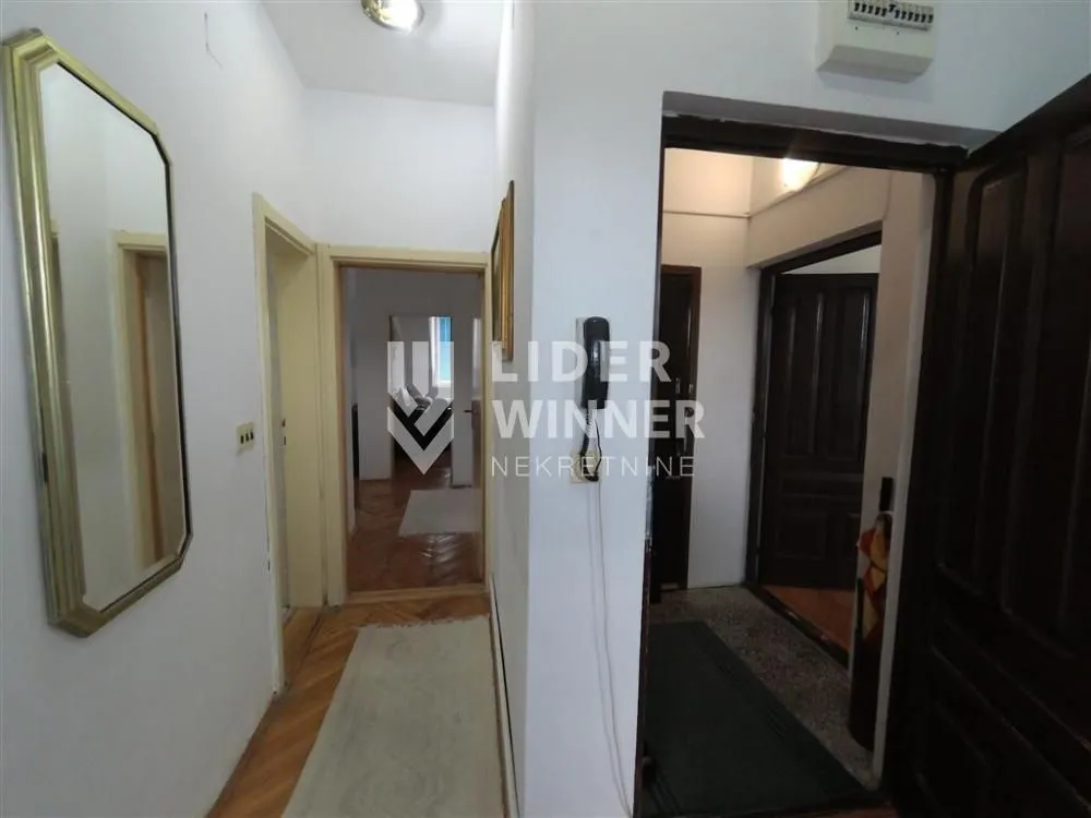 Prodaja, stan, 174m², Zemun Gornji Grad, Zemun Sve Podlokacije