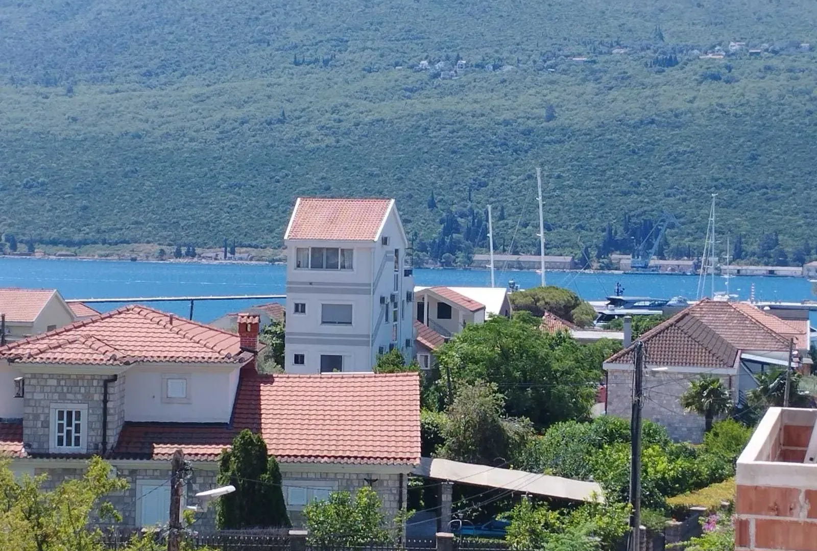 Prodaja, dvosoban stan, 74m², Baošići, Herceg Novi