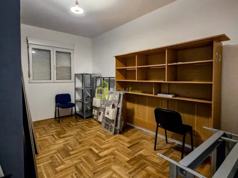 Izdavanje, poslovni prostor, 53m², Momišići, Podgorica - image 5