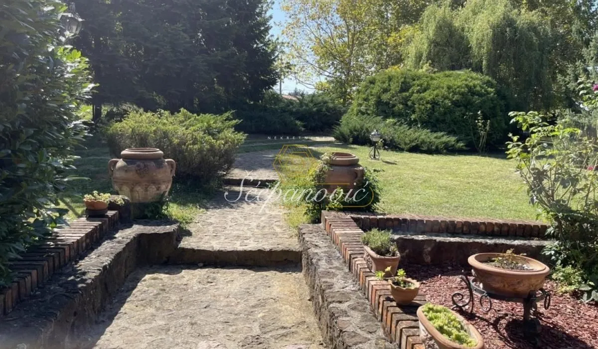 Prodaja, kuća, 202m², Sremska Kamenica, Petrovaradin