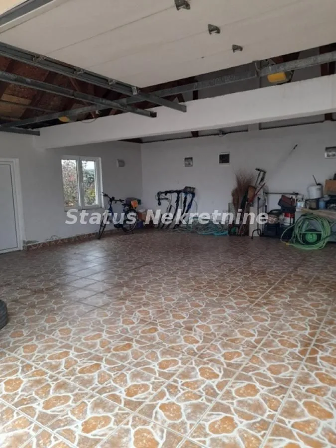 Prodaja, kuća, 440m², Temerin, Novi Sad