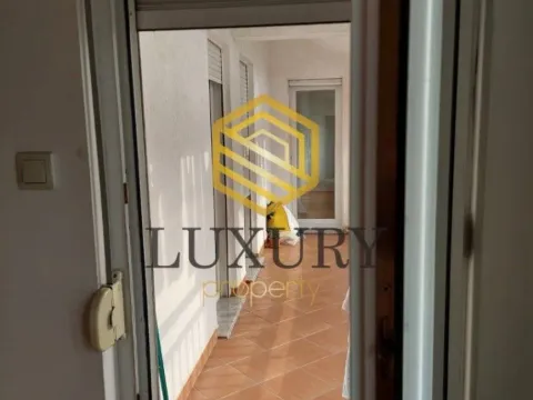 Sale, three bedroom apartment, 80m², Blok 9, Podgorica - image 2