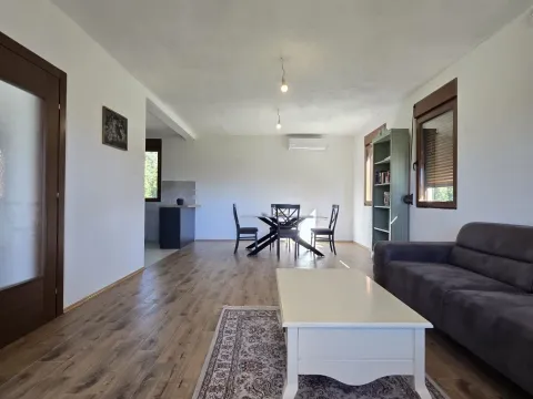 Rent, house, 120m², Piperi, Podgorica - image 3