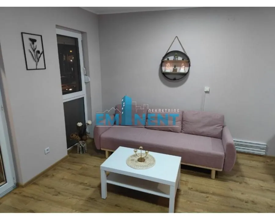 Izdavanje, dvosoban stan, 59m², Savski Venac, Beograd