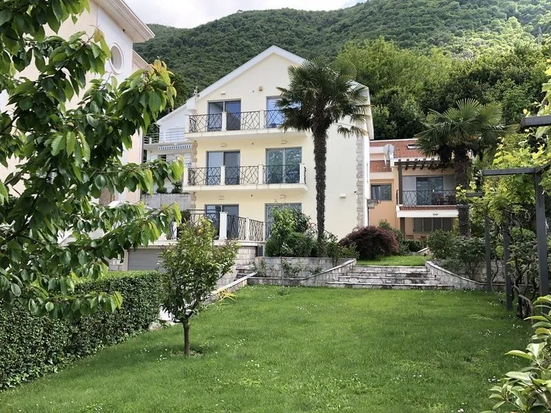 Sale, house, 280m², Stoliv, Kotor
