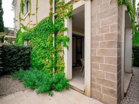 Prodaja, jednosoban stan, 87m², Luštica Bay, Tivat - image 13