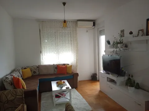 Rent, one bedroom apartment, 52m², Zabjelo, Podgorica - image 1
