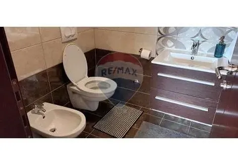 Izdavanje, dvosoban stan, 109m², Bečići, Budva - image 16