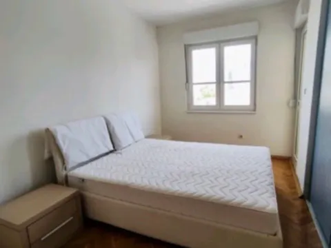 Izdavanje, jednosoban stan, 56m², Stara Varoš, Podgorica - image 7