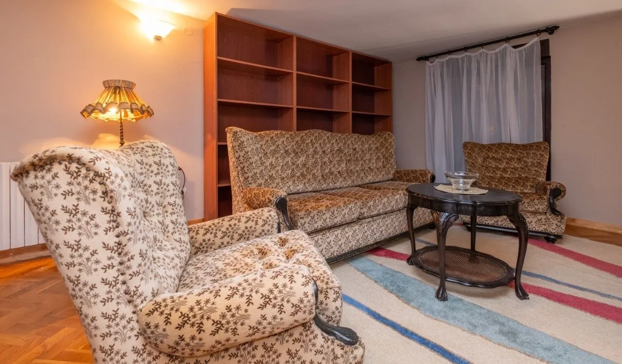 Rent, house, 280m², Gorica C, Podgorica