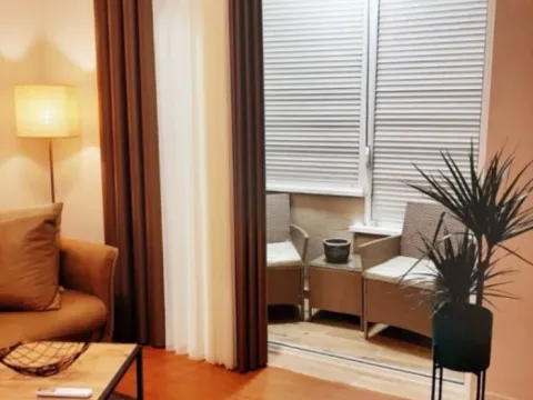 Izdavanje, jednosoban stan, 43m², Preko Morače, Podgorica