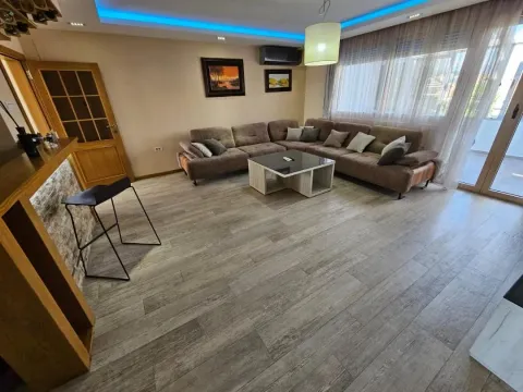 Rent, three bedroom apartment, 150m², Zelenika, Podgorica - image 3