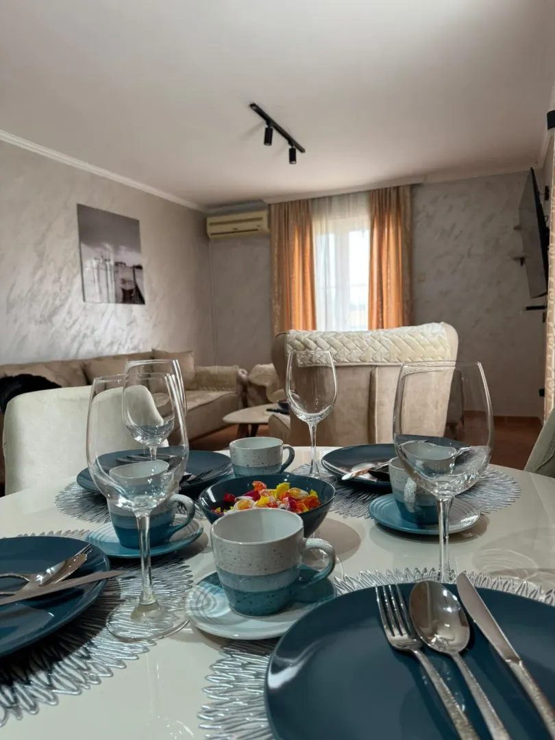 Rent, house, 200m², Gornja Gorica, Podgorica