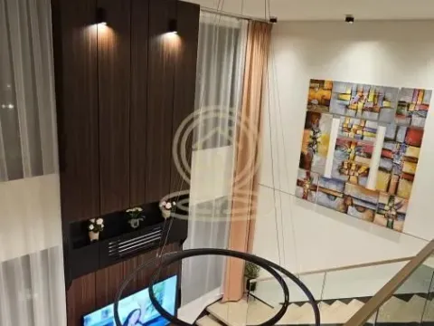 Izdavanje, četvorosoban stan, 161m², Savski Venac, Beograd - image 14