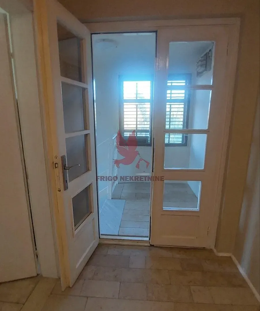 Prodaja, kuća, 210m², Medjulužje, Mladenovac