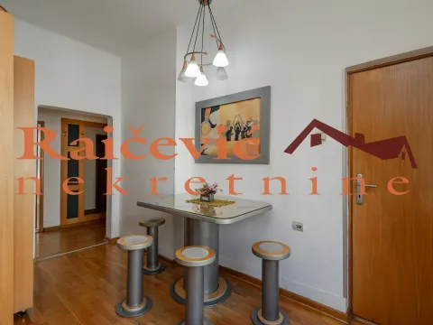 Prodaja, jednosoban stan, 40m², Centar, Stara Pazova - image 12