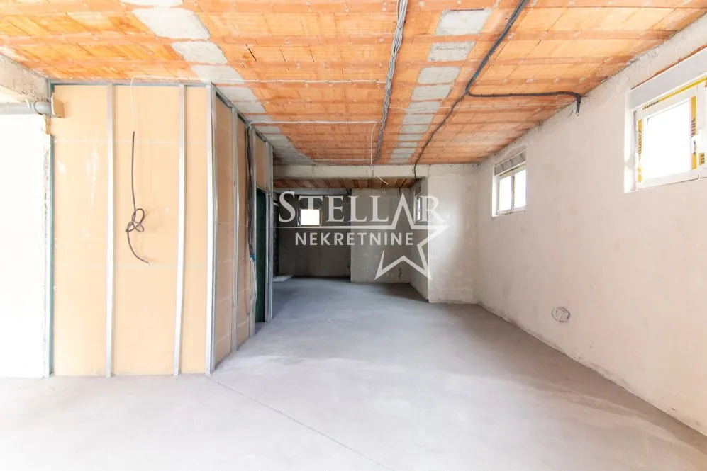 Rent, office space, 87m², Pobrežje, Podgorica