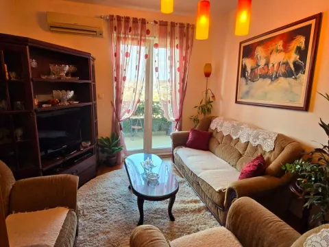 Rent, two bedroom apartment, 55m², Stari Aerodrom, Podgorica - image 1