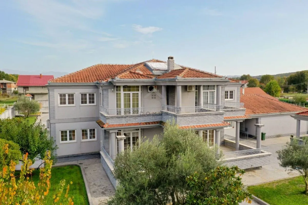 Prodaja, kuća, 560m², Danilovgrad, Crna Gora
