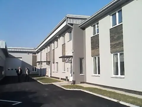 Izdavanje, poslovni prostor, 450m², Borča 1, Borča Sve Podlokacije - image 3