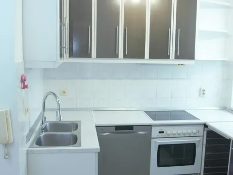 Izdavanje, četvorosoban stan, 110m², Senjak, Beograd - image 16