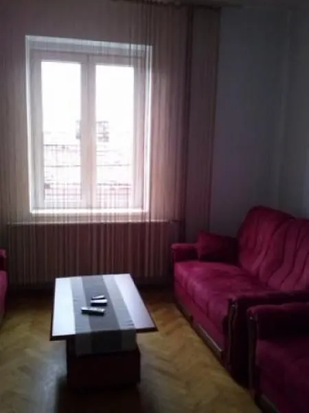Izdavanje, kuća, 180m², Savski Venac, Beograd