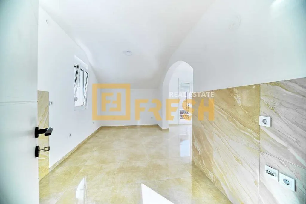 Rent, house, 400m², Stari Aerodrom, Podgorica