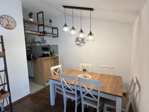 Prodaja, dvosoban stan, 72m², Stari Aerodrom, Podgorica - image 5