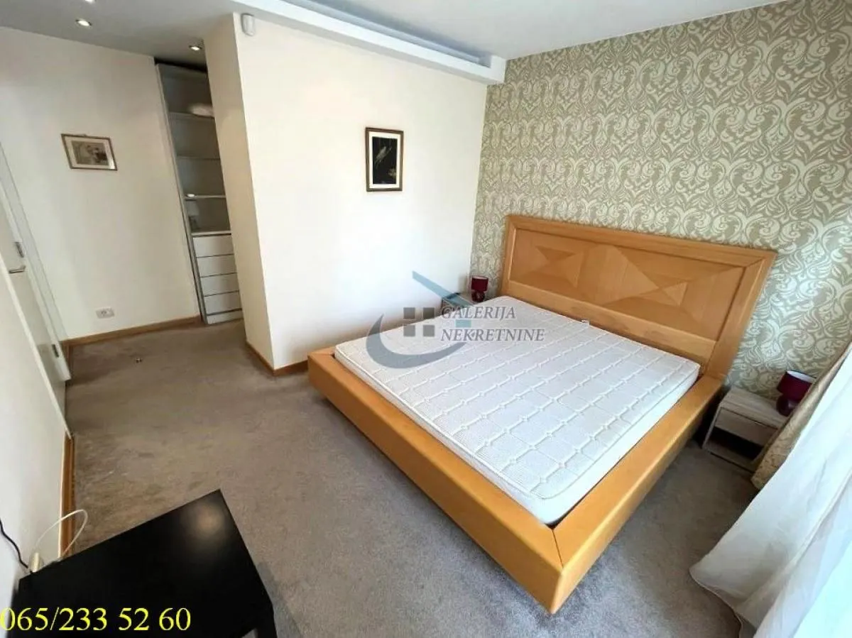 Sale, three bedroom apartment, 106m², Novi Beograd Blok 67, Novi Beograd Sve Podlokacije