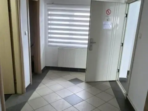 Izdavanje, poslovni prostor, 770m², Veternik, Novi Sad Sve Podlokacije - image 14