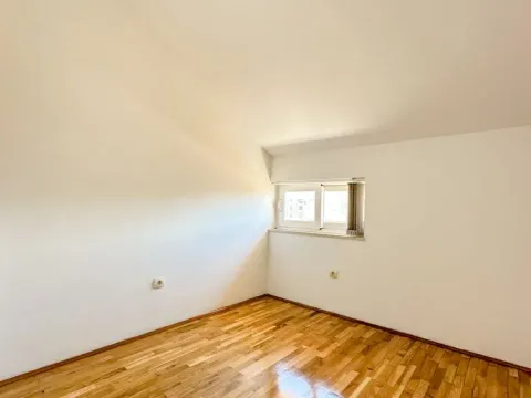 Rent, two bedroom apartment, 69m², Stari Aerodrom, Podgorica - image 5