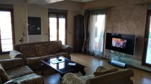 Izdavanje, dvosoban stan, 120m², Centar, Podgorica - image 18
