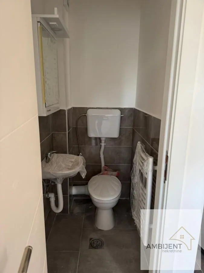 Prodaja, dvosoban stan, 56m², Centar, Stara Pazova