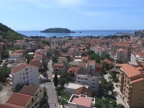 Izdavanje, kuća, 300m², Podkošljun, Budva - image 17