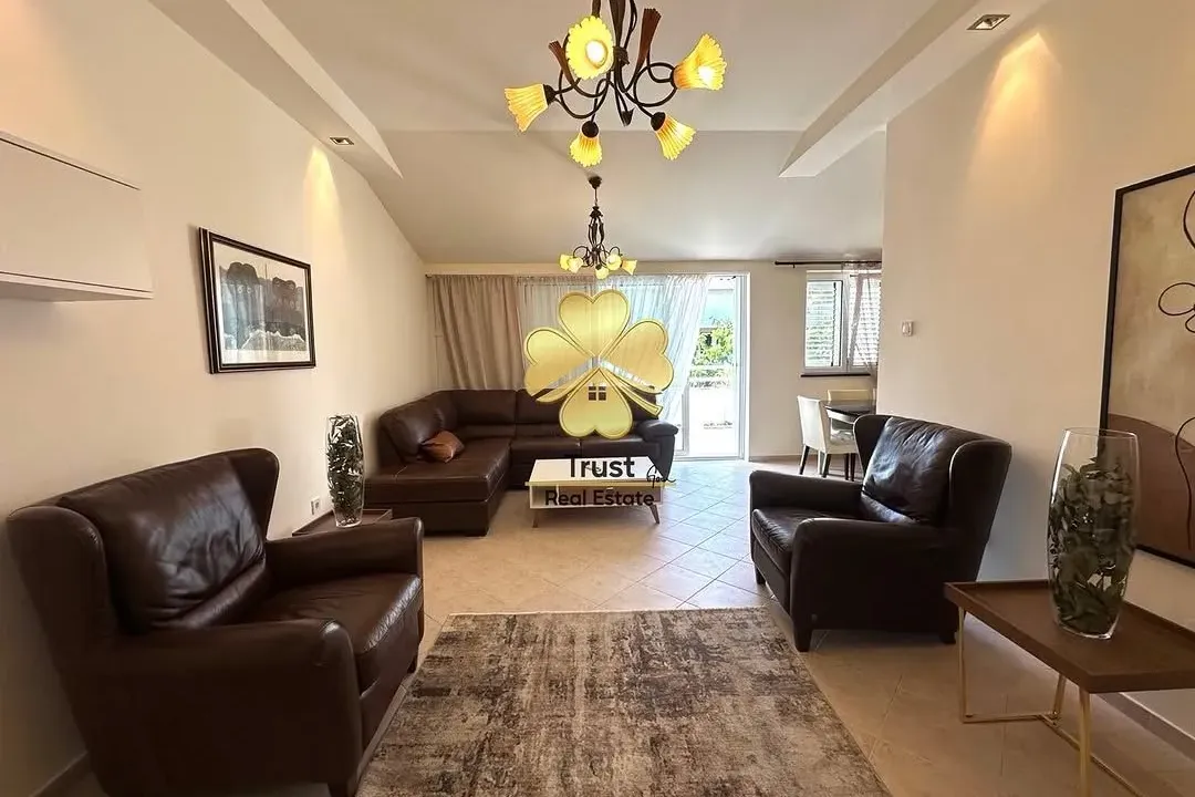 Izdavanje, trosoban stan, 114m², Momišići, Podgorica