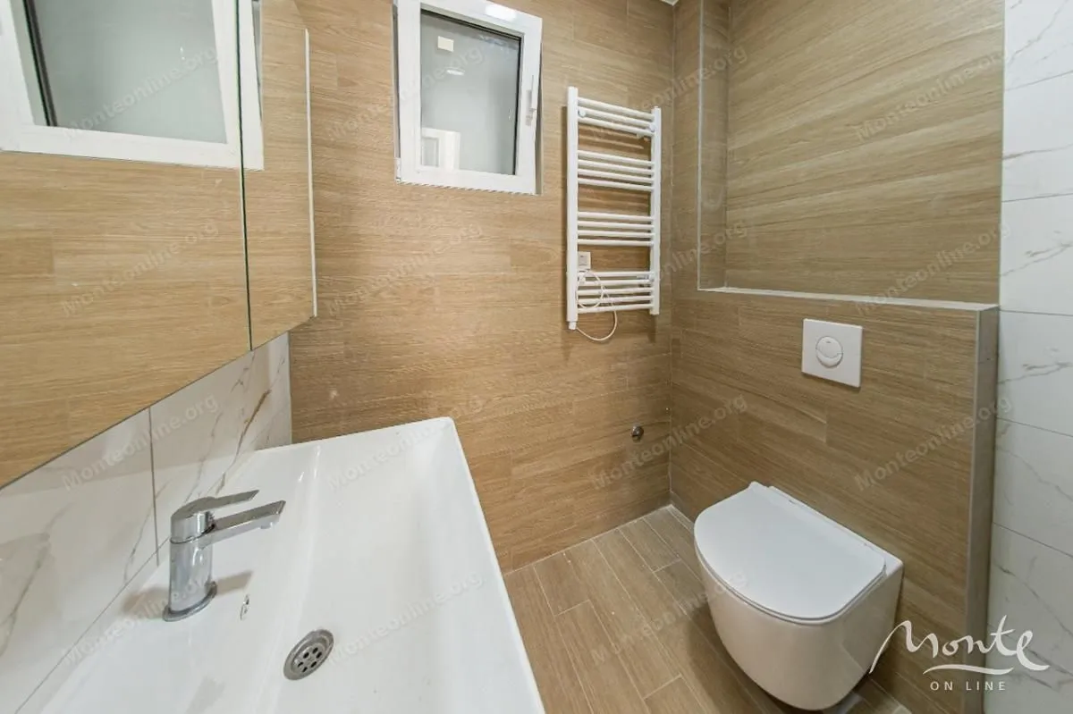 Prodaja, dvosoban stan, 74m², Đenovići, Herceg Novi