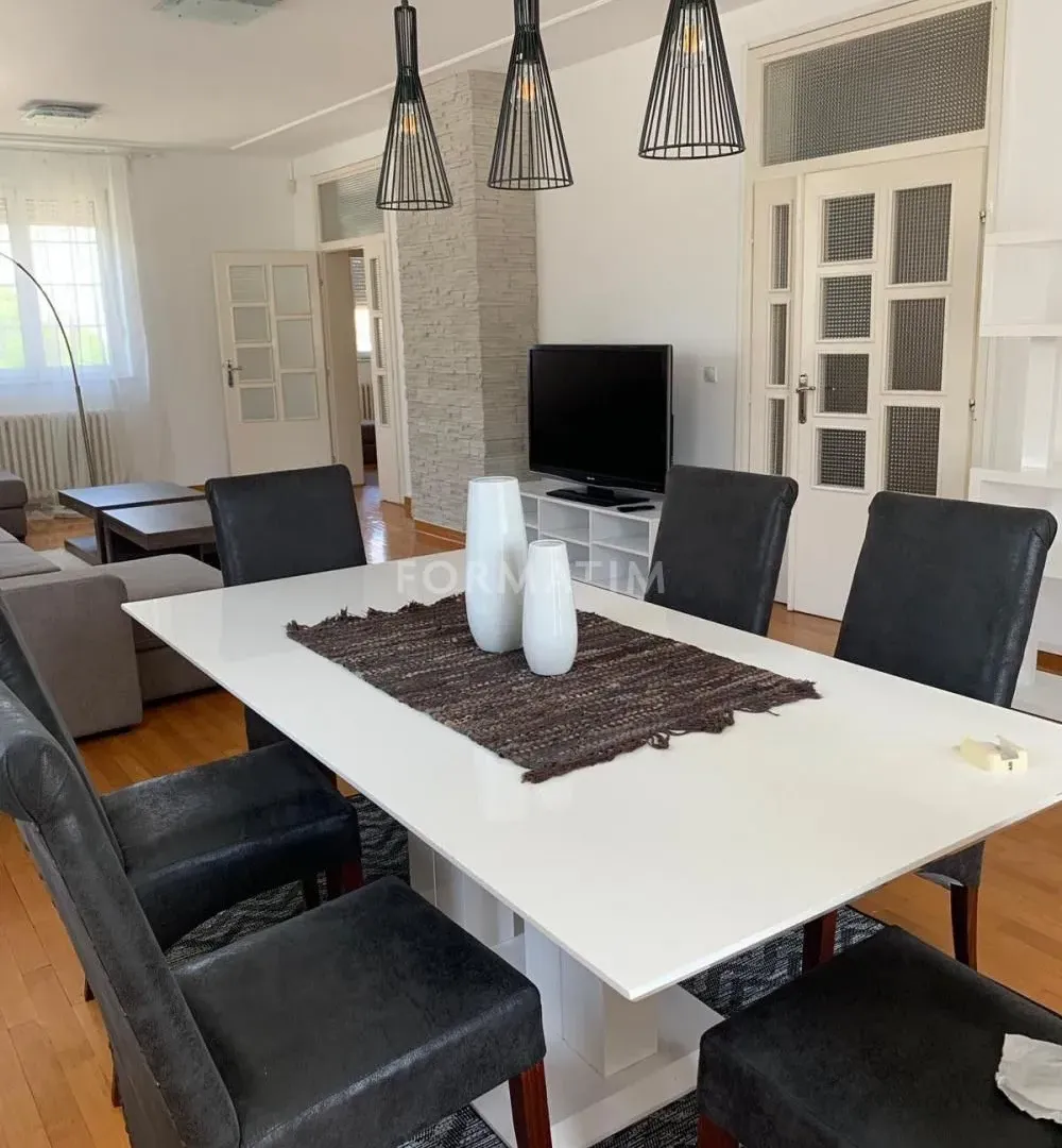Izdavanje, četvorosoban stan, 125m², Savski Venac, Beograd
