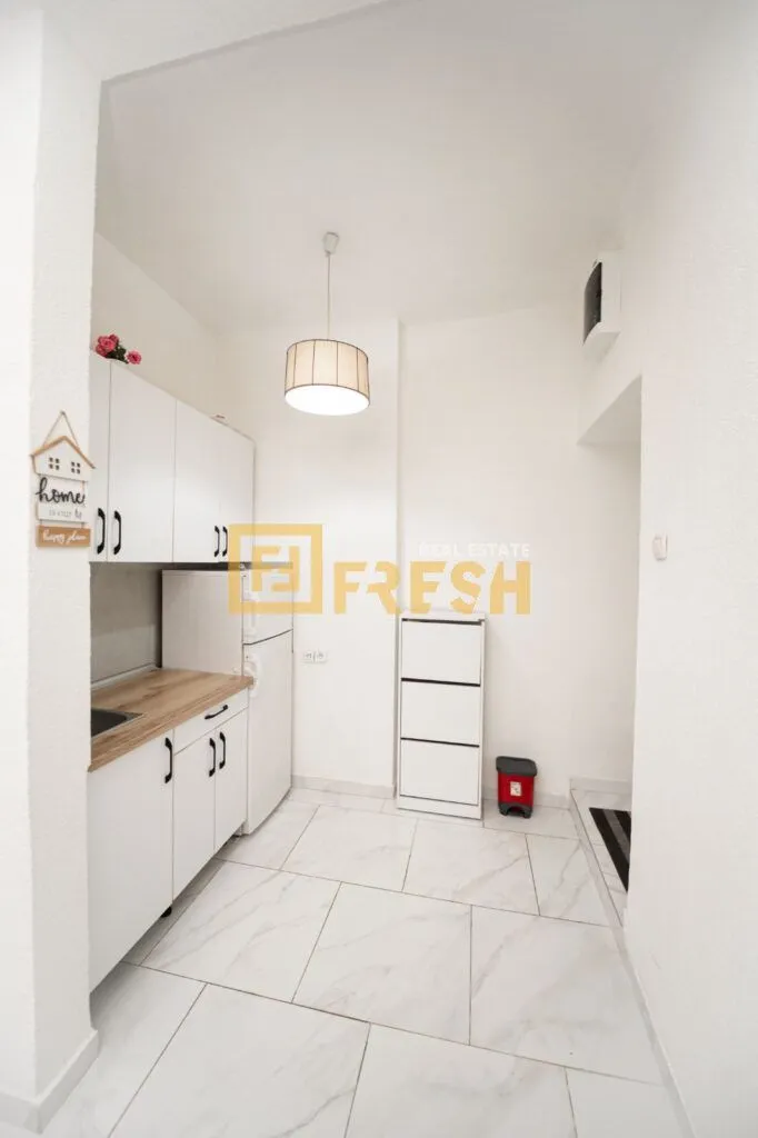 Izdavanje, stan, 23m², Centar, Podgorica
