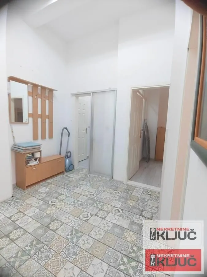 Prodaja, dvosoban stan, 54m², Grbavica, Novi Sad Sve Podlokacije