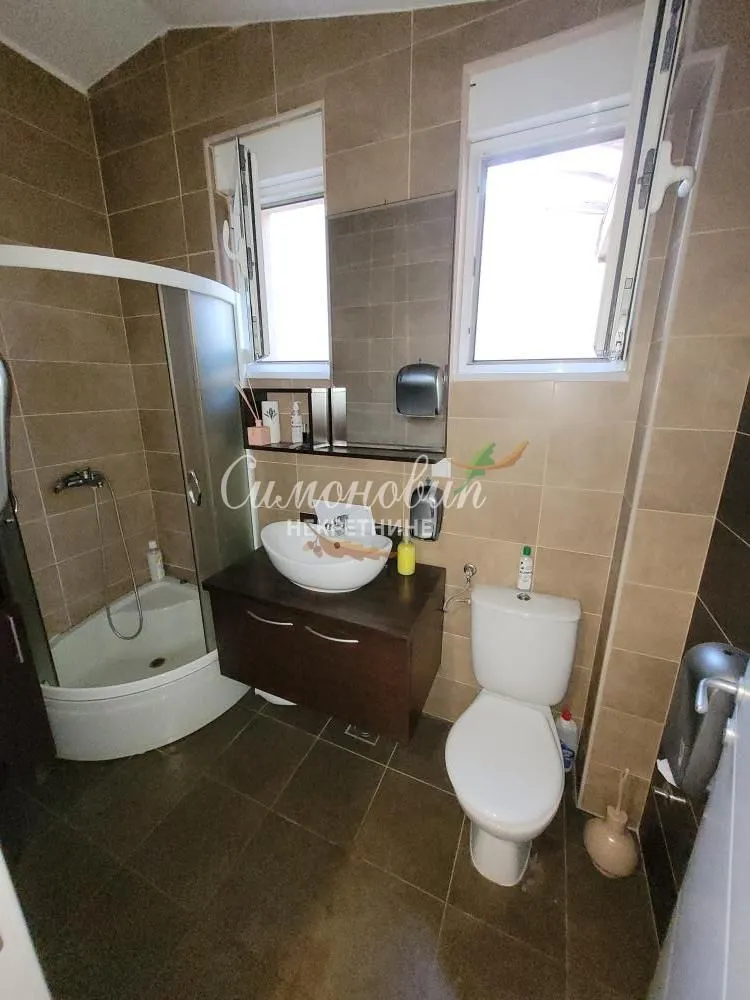 Izdavanje, četvorosoban stan, 118m², Đeram Pijaca, Beograd