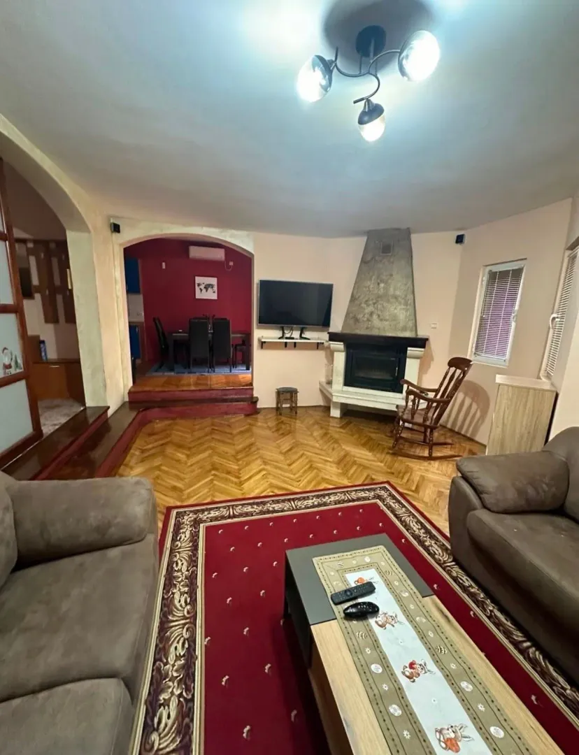 Rent, house, 200m², Donja Gorica, Podgorica