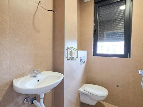 Izdavanje, jednosoban stan, 64m², Tološi, Podgorica - image 4