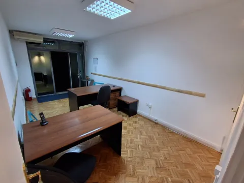 Rent, office space, 20m², Blok 5, Podgorica - image 5