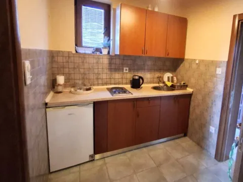 Izdavanje, garsonjera, 35m², Ilino, Bar - image 6