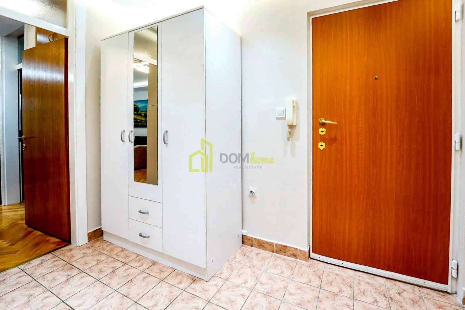 Izdavanje, jednosoban stan, 45m², Preko Morače, Podgorica